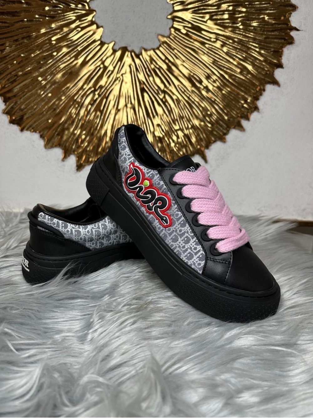 Black & Pink Women's Low-Top Platform Sneakers